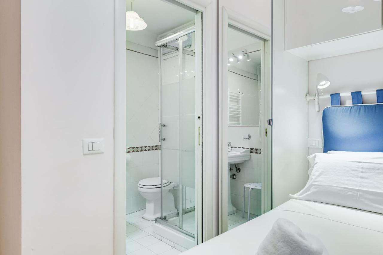 Trevi Fountain Modern Apartment Rome Exterior photo