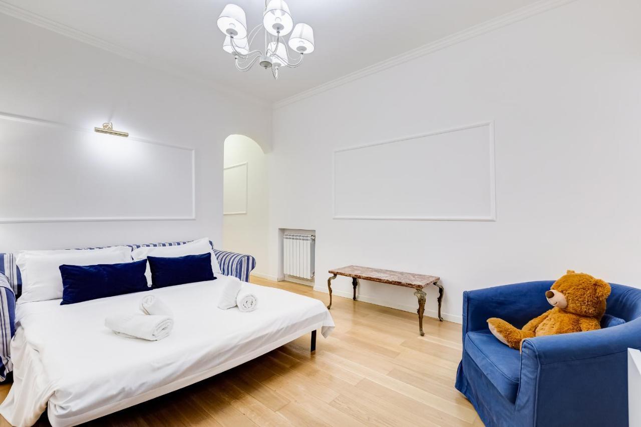 Trevi Fountain Modern Apartment Rome Exterior photo