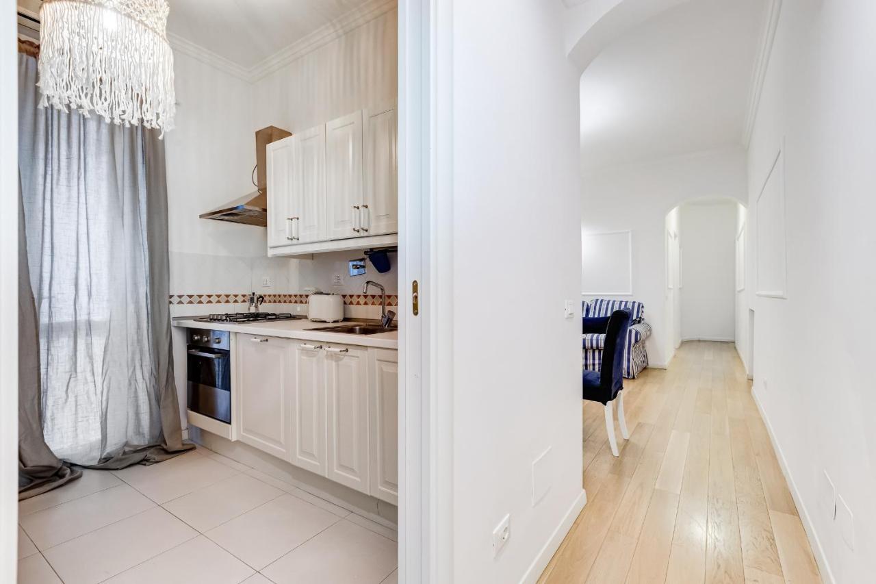 Trevi Fountain Modern Apartment Rome Exterior photo
